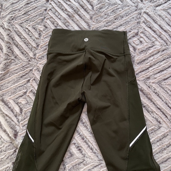Lululemon Leggings with Mesh - Picture 3 of 7
